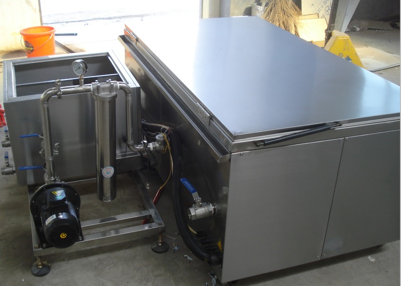 全封閉金屬零部件清洗機(jī)清洗要注意什么？